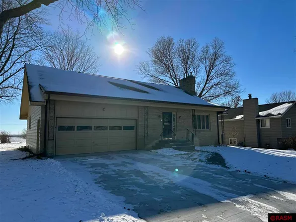 415 S St W, Amboy, MN 56010
