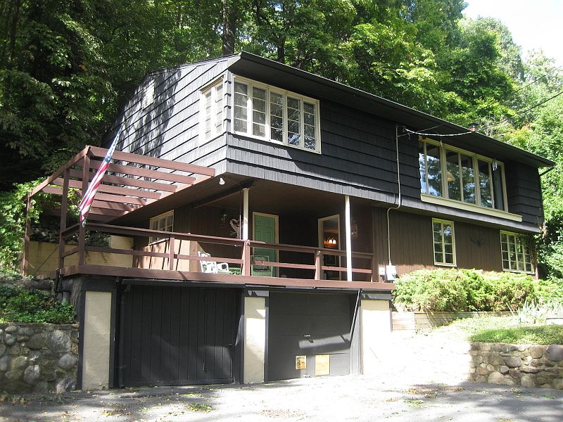 1st image of 16 Bott Ln