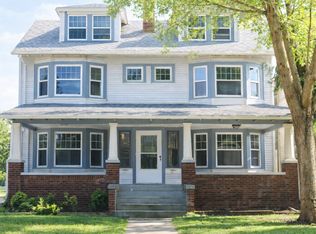 2692 Hampshire Rd, Cleveland Heights, OH 44106