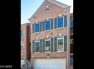 9923 Trosby Ct, Vienna, VA 22181