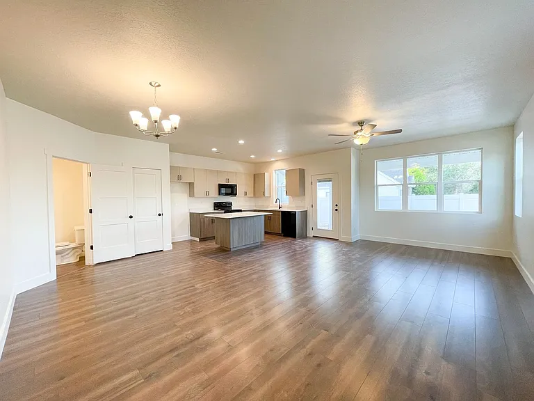 Bluffview Townhomes — Photo 5