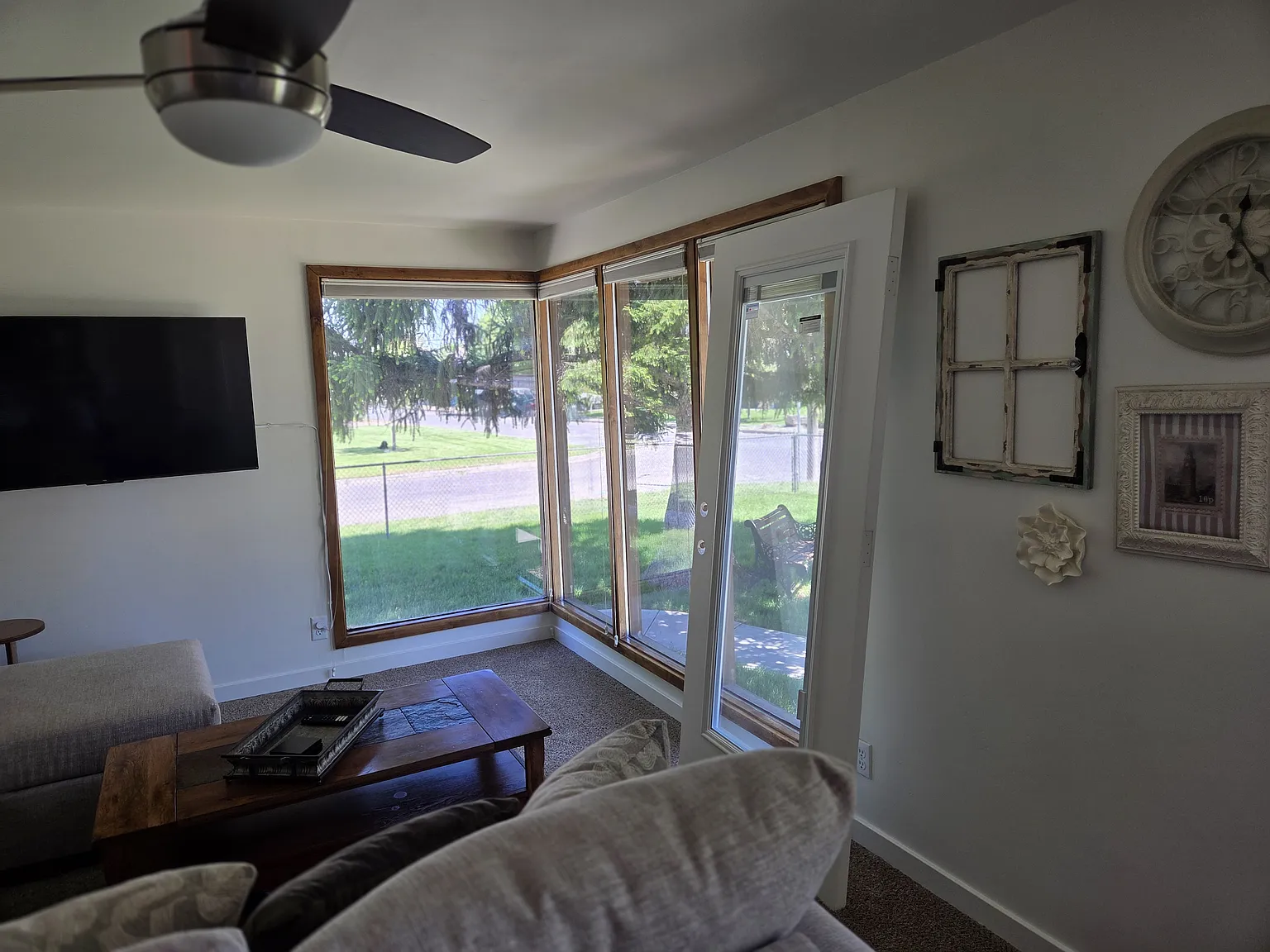 1037 Sunrise Blvd — Photo 3