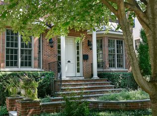 145 Bertling Ln, Winnetka, IL 60093