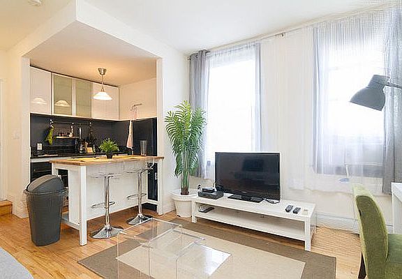 4th image of 139 Christopher St APT 2W