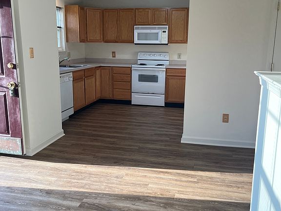 Kitchen with all appliances included