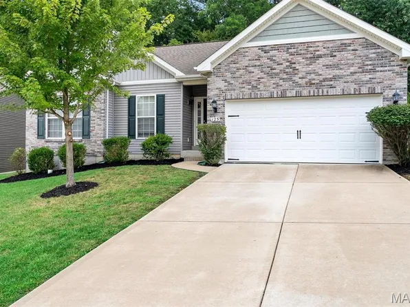 125 San Marino Pkwy, Fenton, MO 63026