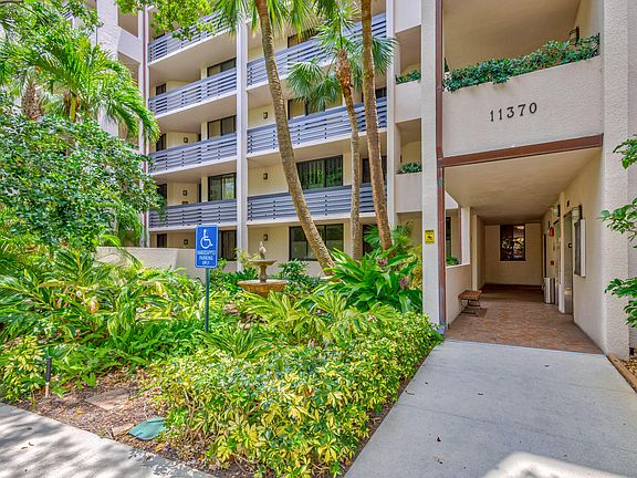 3rd image of 11370 Twelve Oaks Way #518