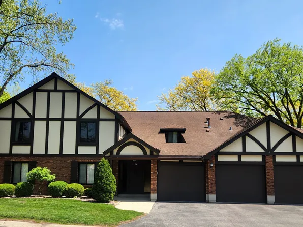 11241 Sycamore Ln Unit A, Palos Hills, IL 60465