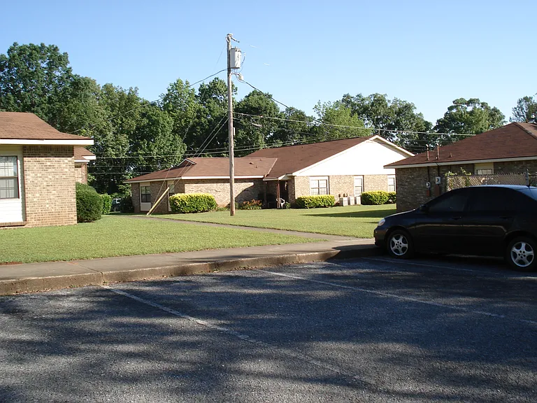 Alex City Parkway — Photo 7