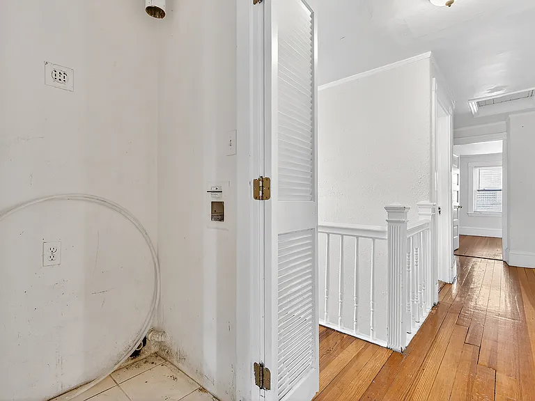 36 Mapleton St — Photo 32