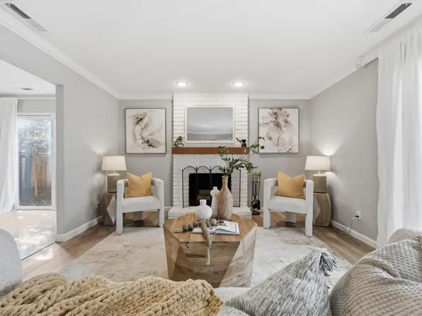 61 N Leigh Ave, Campbell, CA 95008