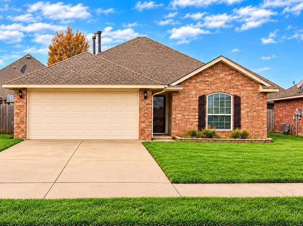 4405 Apple Blossom Cir, Moore, OK 73160