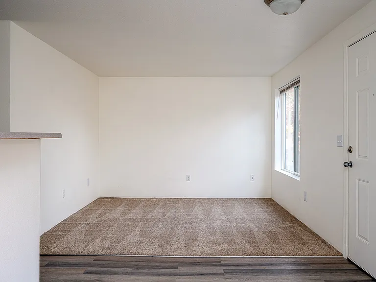 Glen Ridge Apartments — Photo 41