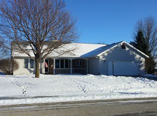 8318 Pheasant Run Trl, Larsen, WI 54947