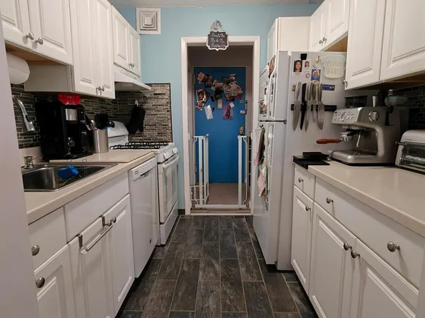 100 Diplomat Drive #5B, Mount Kisco, NY 10549