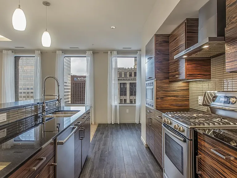 Iconic Living at The 9 — Photo 6