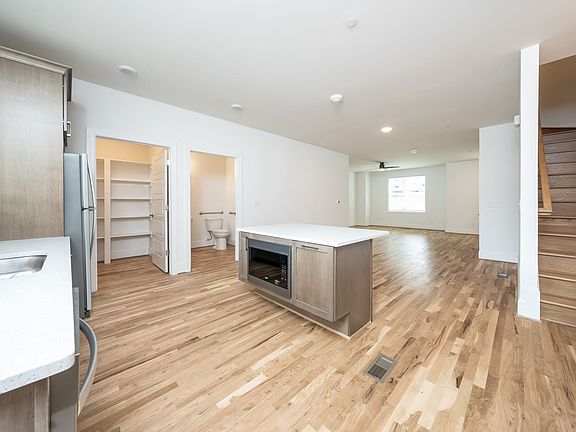 5th image of 3800 Sperry Land Ct #1