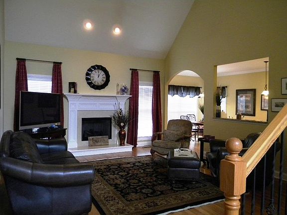 5th image of 628 Regent Park Dr Lot 7