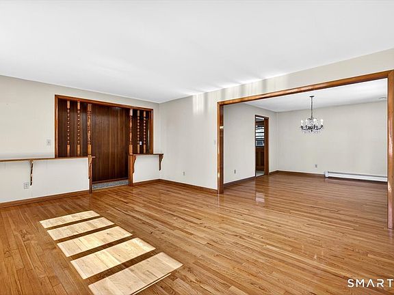 5th image of 21 Rexview Circle