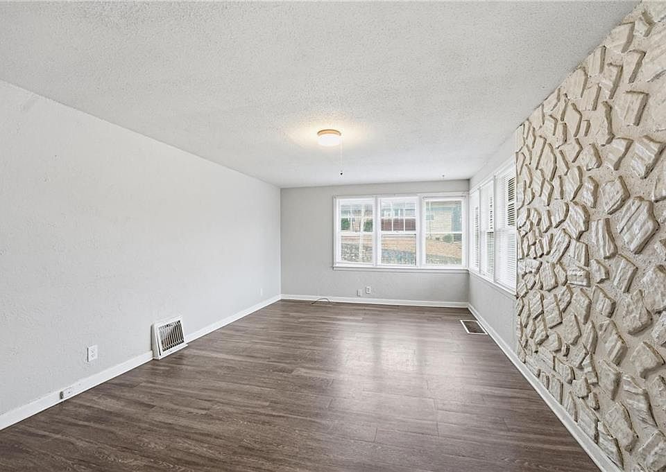 1st image of 1501 N 22nd St