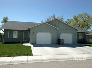 1165/1167 SE Freedom Cir, Mountain Home, ID 83647