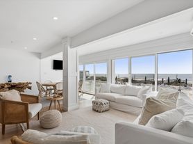 585 Dune Rd, Westhampton Beach, NY