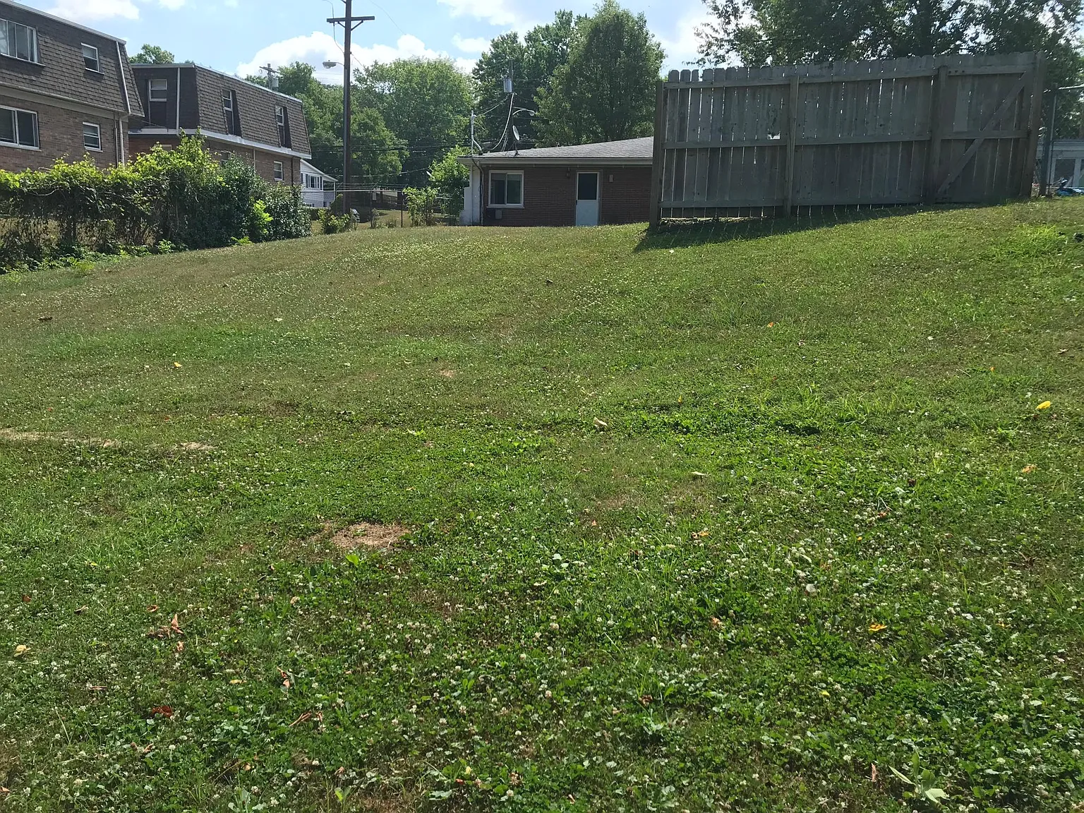 1 bed, 850 sqft, $1,050 — Photo 3