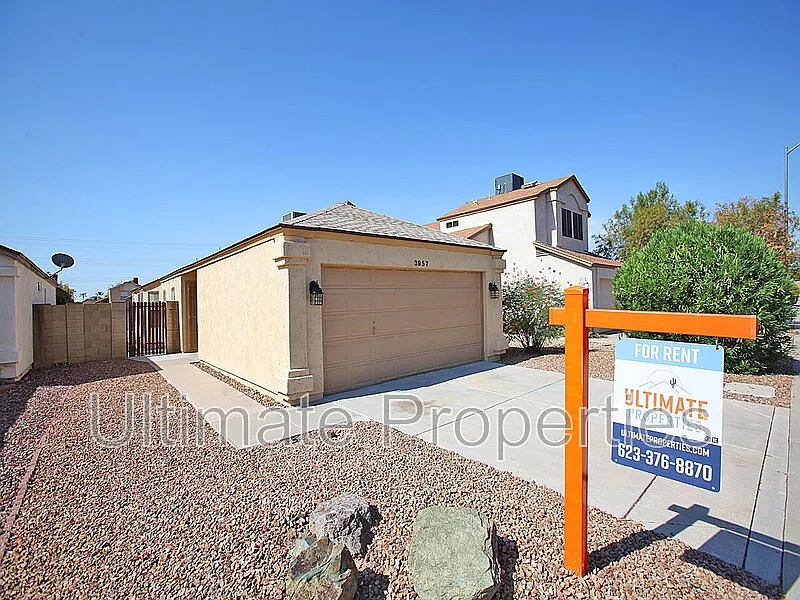 3 bed, 2.0 bath, 1248 sqft, $1,895 — Photo 2