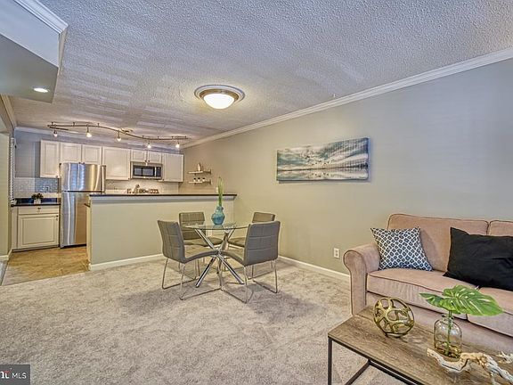 5th image of 1638 Westwind Way #165