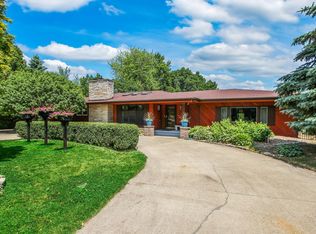 9951 11th Ave, Pleasant Prairie, WI 53158