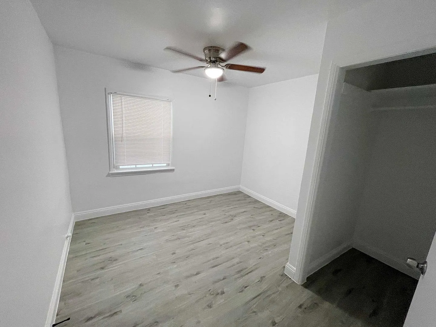 2 bed, 1.0 bath, 867 sqft, $2,150 — Photo 3