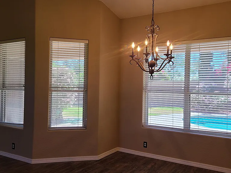 14206 S 12th Pl — Photo 14