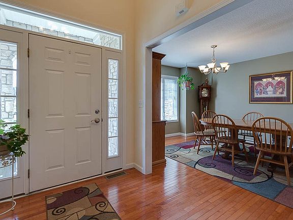 3rd image of 2627 S Paiges Way