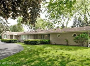 365 S Elmwood Ln, Palatine, IL 60067
