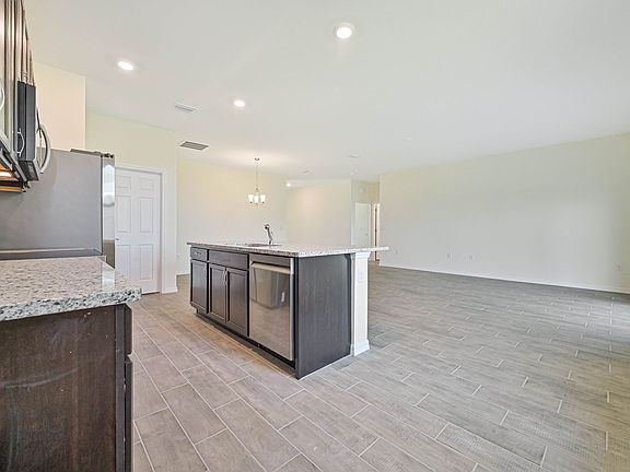 3rd image of 2832 NW 21st Pl