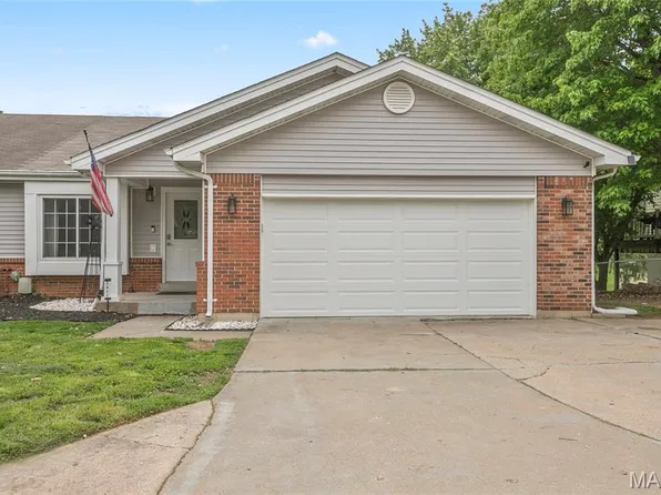 2411 Muegge Rd, Saint Charles, MO 63303
