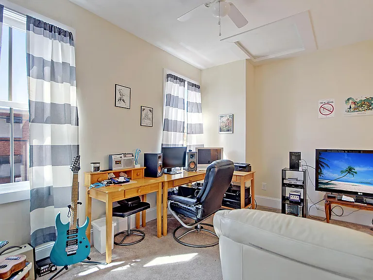 26 Blake St #B — Photo 9