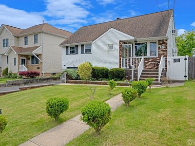 84 Isabelle St, Metuchen, NJ, 08840