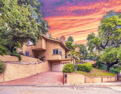 2411 E Chevy Chase Dr, Glendale, CA, 91206