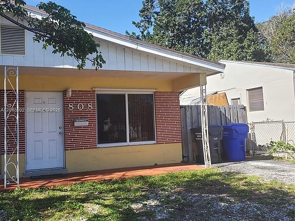 2nd image of 808 N 24th Ave #1