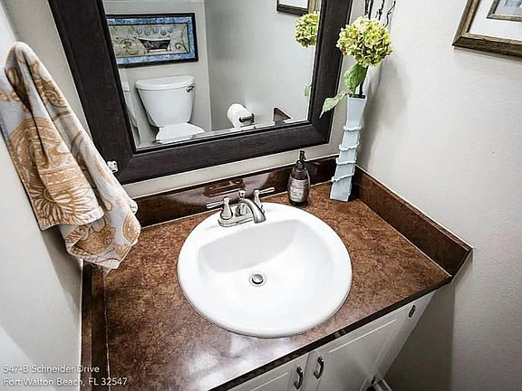 5th image of 547 Schneider Dr Unit B