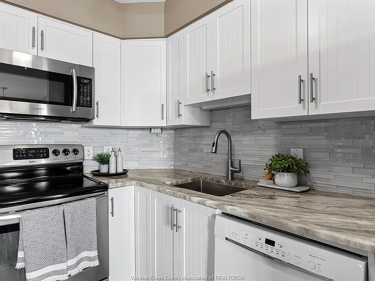 8591 Riverside Dr E #1101 — Photo 12
