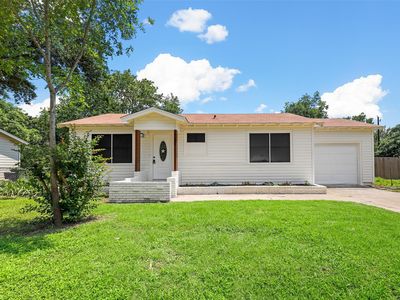 720 Shady Ln, Hurst, TX, 76053