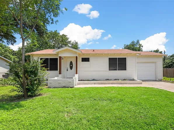 720 Shady Ln, Hurst, TX 76053