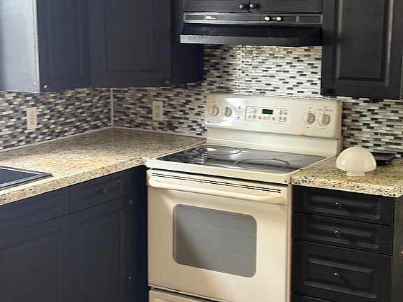 3rd image of 705 Broad St #1