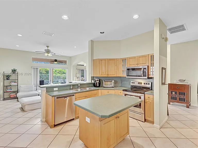 3711 Falcon Ridge Cir — Photo 21