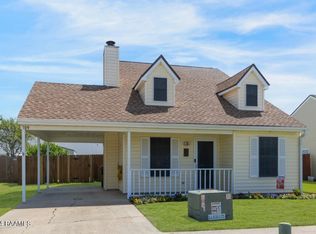 109 Sugarcreek Dr, Youngsville, LA 70592