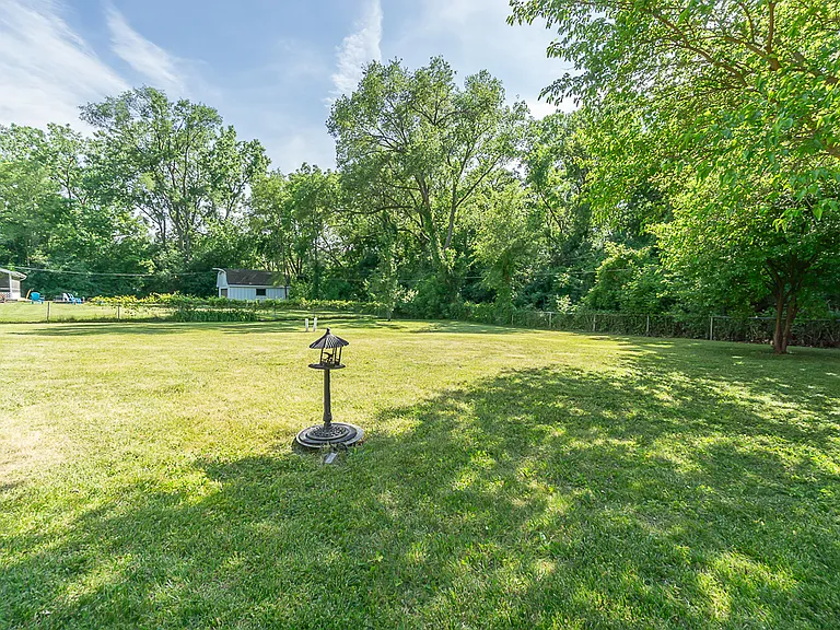 4N036 Wood Dale Rd — Photo 19