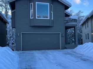 20212 Glacier Park Cir, Eagle River, AK 99577
