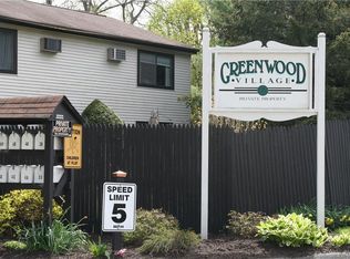 8 Beach St #J, Bethel, CT 06801